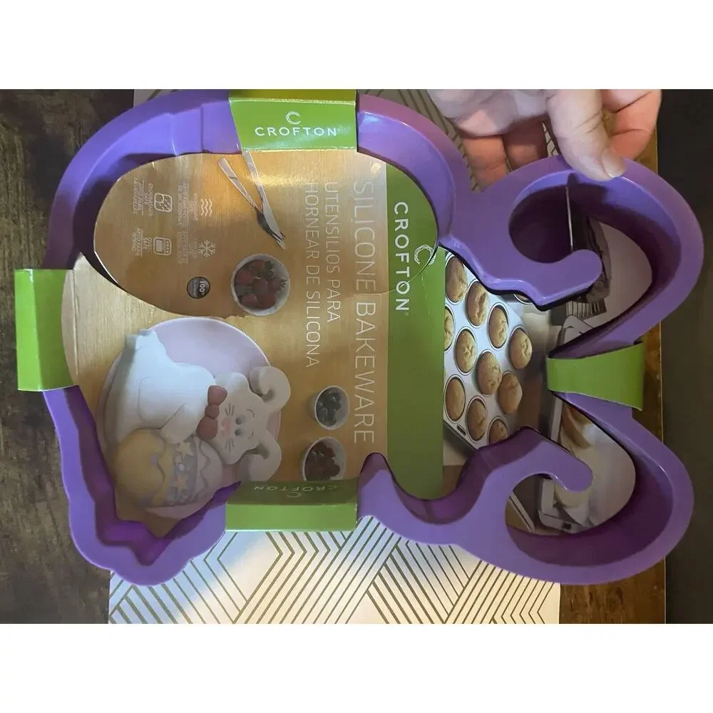 BUNNY SILICONE CAKE PAN EASTER BAKEWARE CROFTON MICROWAVE FREEZER SAFE NEW